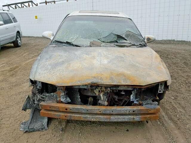 2G4WB52K321107191 - 2002 BUICK REGAL LS BURN photo 9