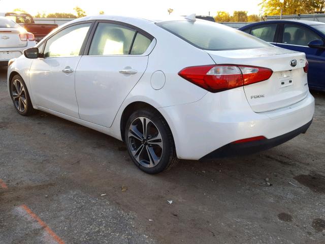 KNAFX4A83F5373169 - 2015 KIA FORTE EX WHITE photo 3