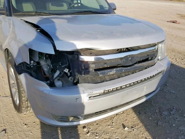 2FMGK5BC3BBD36056 - 2011 FORD FLEX SE SILVER photo 9