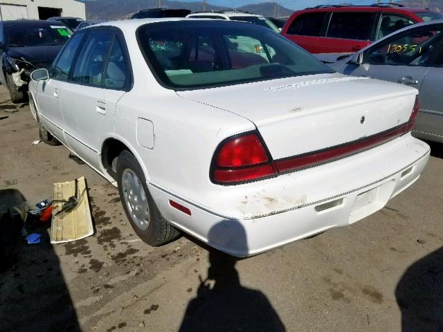 1G3HN52K3V4835526 - 1997 OLDSMOBILE 88 BASE WHITE photo 3