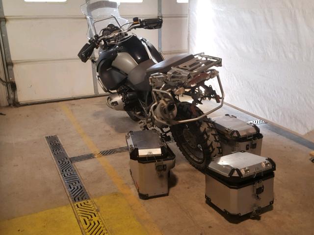 WB1048004DZX69456 - 2013 BMW R1200 GS A TWO TONE photo 3