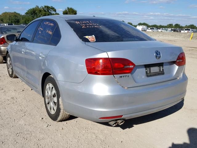 3VW2K7AJ2EM302765 - 2014 VOLKSWAGEN JETTA BASE Արծաթագույն լուսանկար 3