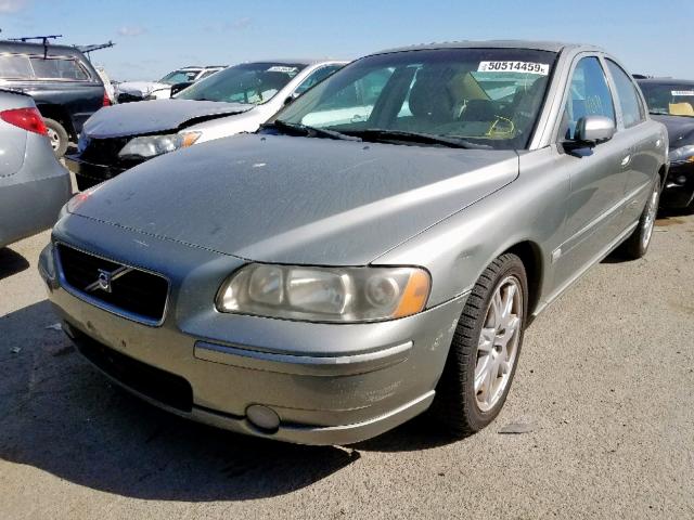 YV1RS592262507041 - 2006 VOLVO S60 2.5T TWO TONE photo 2