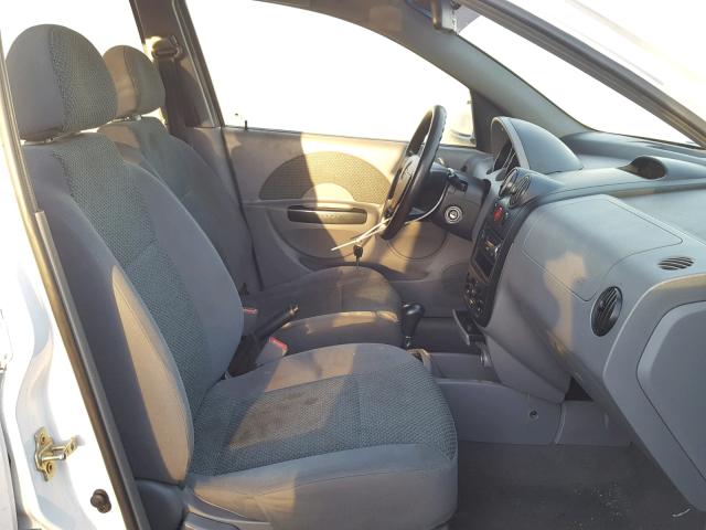 KL1TJ52644B257477 - 2004 CHEVROLET AVEO LS WHITE photo 5