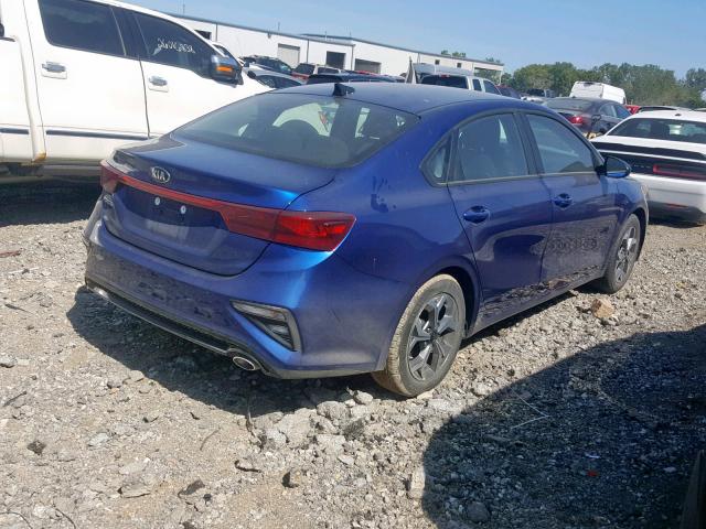 3KPF24AD8KE117137 - 2019 KIA FORTE FE BLUE photo 4