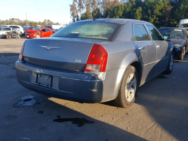 2C3KA53G06H463552 - 2006 CHRYSLER 300 TOURIN BLUE photo 4