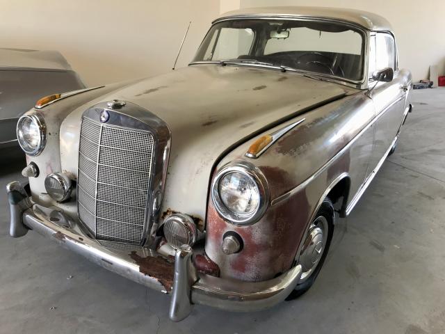 180037109509778 - 1959 MERCEDES-BENZ 220S WHITE photo 4