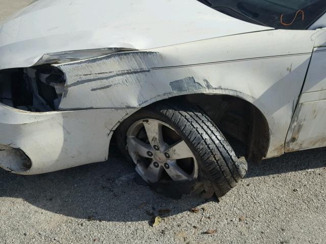 2G2WP552081117420 - 2008 PONTIAC GRAND PRIX WHITE photo 9