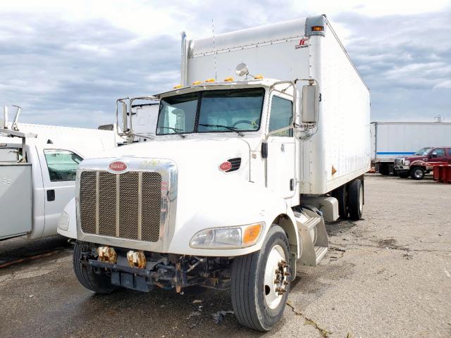 2NP2HM6X9EM220074 - 2014 PETERBILT 337 WHITE photo 2