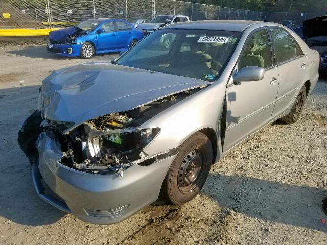 4T1BE30K95U569485 - 2005 TOYOTA CAMRY LE GRAY photo 2