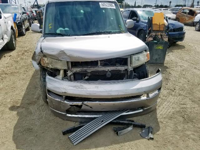 JTLKT324454012450 - 2005 TOYOTA SCION XB ნაცრისფერი ფოტო 9