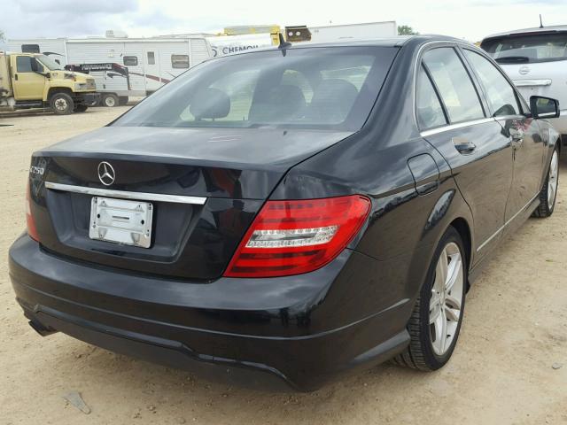 WDDGF4HB6DR256404 - 2013 MERCEDES-BENZ C 250 BLACK photo 4