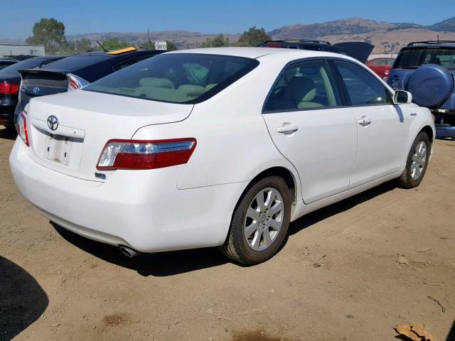 JTNBB46K173027022 - 2007 TOYOTA CAMRY HYBR WHITE photo 4