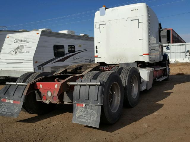 1FUJA6CK37LX58997 - 2007 FREIGHTLINER CONVENTION WHITE photo 4