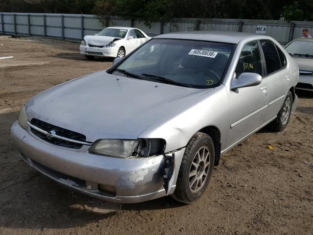 1N4DL01D4XC165476 - 1999 NISSAN ALTIMA XE SILVER photo 2