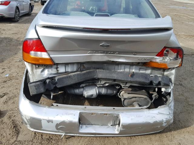 1N4DL01D4XC165476 - 1999 NISSAN ALTIMA XE SILVER photo 9