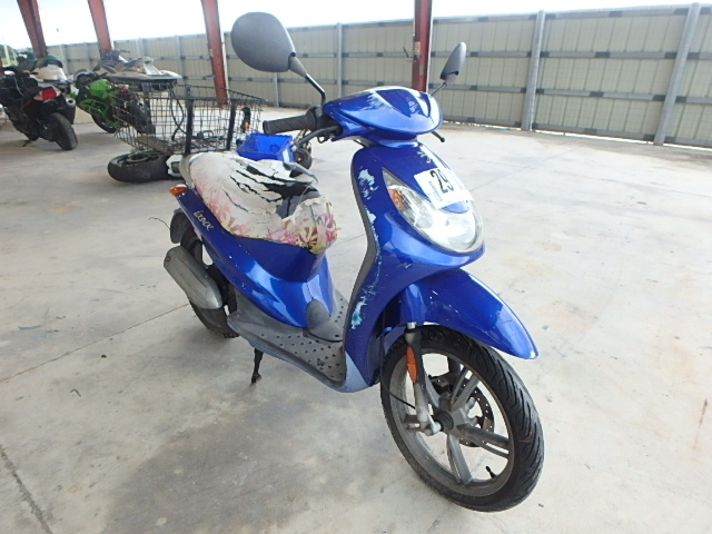 VGAB1AAAA00401413 - 2003 ARO SCOOTER BLUE photo 1