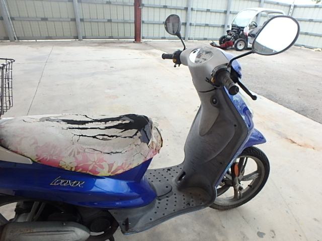 VGAB1AAAA00401413 - 2003 ARO SCOOTER BLUE photo 5