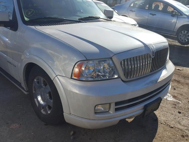 5LMFU28505LJ16758 - 2005 LINCOLN NAVIGATOR Ağ foto 9