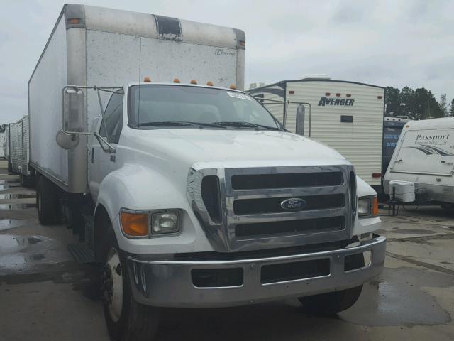 3FRWF7FK7BV623090 - 2011 FORD F750 SUPER WHITE photo 1