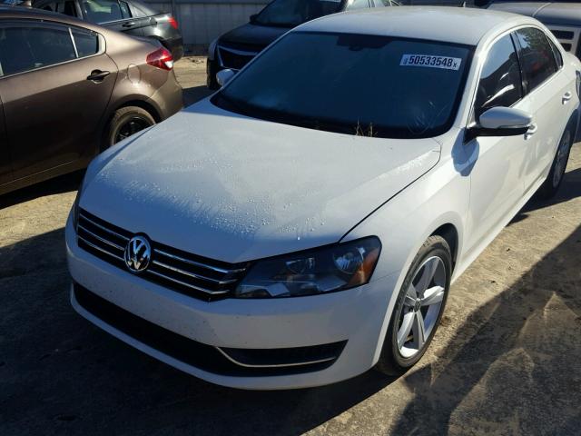 1VWBS7A34EC030402 - 2014 VOLKSWAGEN PASSAT SE WHITE photo 9