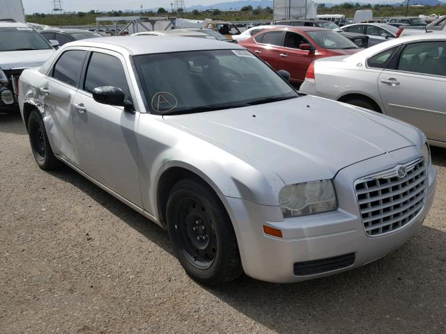 2C3KA43R77H854582 - 2007 CHRYSLER 300 SILVER photo 1