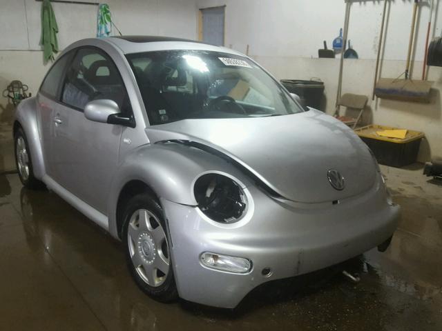 3VWCB21C21M450367 - 2001 VOLKSWAGEN NEW BEETLE 银色 照片 1