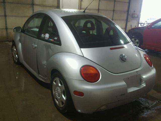 3VWCB21C21M450367 - 2001 VOLKSWAGEN NEW BEETLE 银色 照片 3