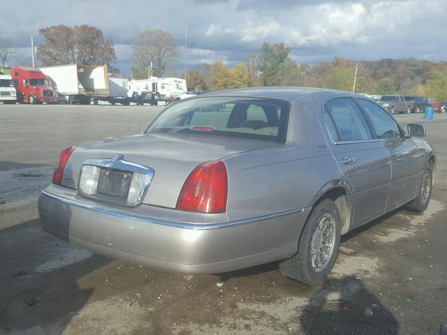 1LNHM82W71Y735306 - 2001 LINCOLN TOWN CAR S BEIGE photo 4