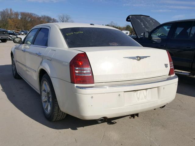 2C3LA63H36H536187 - 2006 CHRYSLER 300C WHITE photo 3