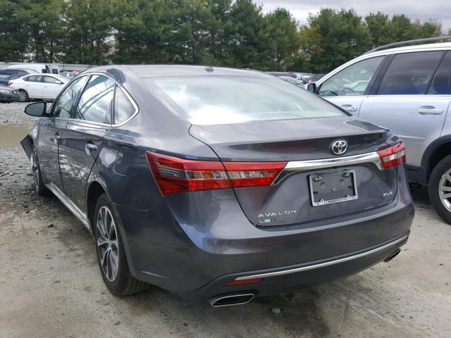 4T1BK1EB2JU274843 - 2018 TOYOTA AVALON XLE GRAY photo 3