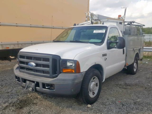 1FDSF30536EB36280 - 2006 FORD F350 SRW S WHITE photo 2