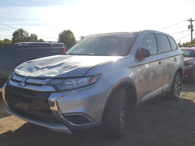 JA4AZ2A33JZ005439 - 2018 MITSUBISHI OUTLANDER SILVER photo 2