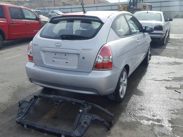 KMHCN36C68U070930 - 2008 HYUNDAI ACCENT SE GRAY photo 4