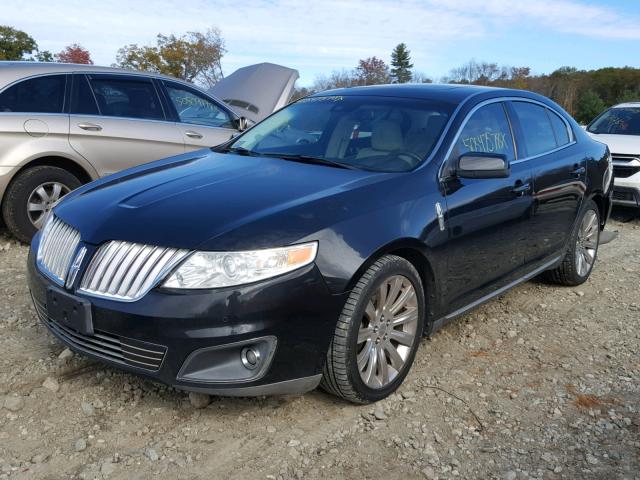 1LNHM93R99G621369 - 2009 LINCOLN MKS BLACK photo 2