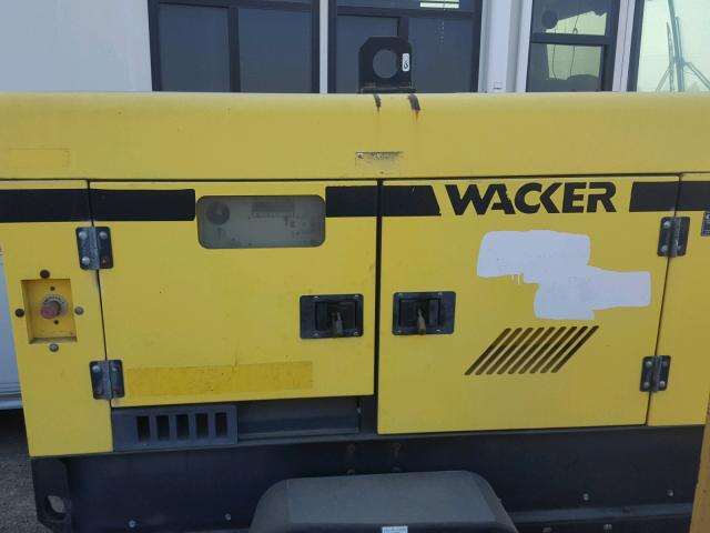 5AJGS1110XB000066 - 1999 WACK GENERATOR YELLOW photo 5