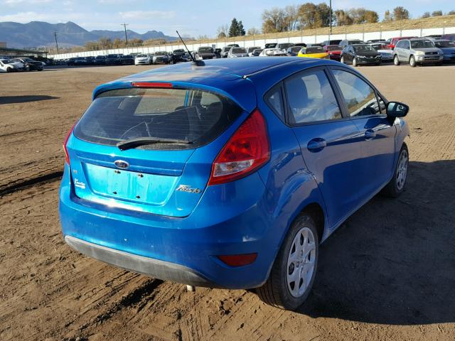 3FADP4EJ7DM217723 - 2013 FORD FIESTA SE BLUE photo 4