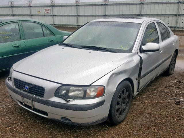 YV1RS61RX22147087 - 2002 VOLVO S60 SILVER photo 2