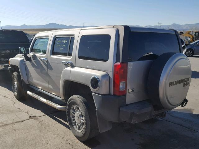 5GTDN13E578224496 - 2007 HUMMER H3 SILVER photo 3