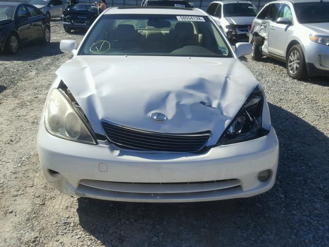 JTHBA30G455057959 - 2005 LEXUS ES 330 WHITE photo 9