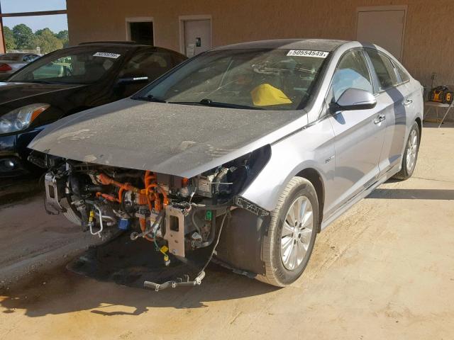 KMHE24L13GA028113 - 2016 HYUNDAI SONATA HYB SILVER photo 2