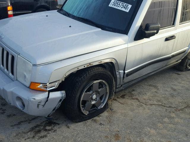 1J8HH48N86C203527 - 2006 JEEP COMMANDER SILVER photo 9