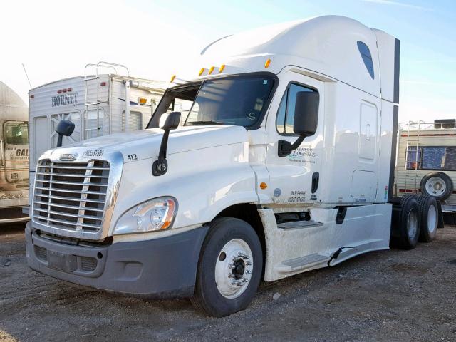 1FUJGLD52ELFH6998 - 2014 FREIGHTLINER CASCADIA 1 WHITE photo 2