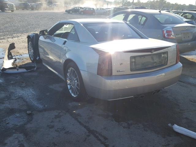 1G6YV36A765604083 - 2006 CADILLAC XLR SILVER photo 3