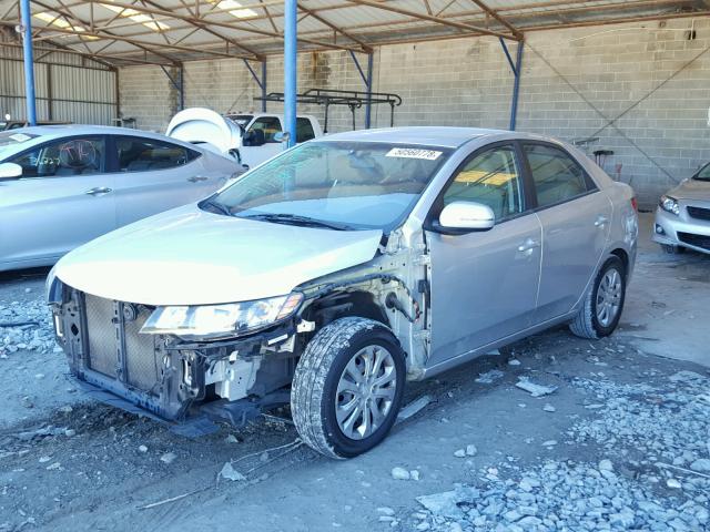 KNAFU4A22D5726759 - 2013 KIA FORTE EX SILVER photo 2