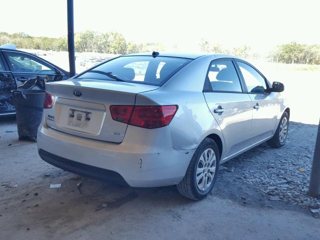 KNAFU4A22D5726759 - 2013 KIA FORTE EX SILVER photo 4