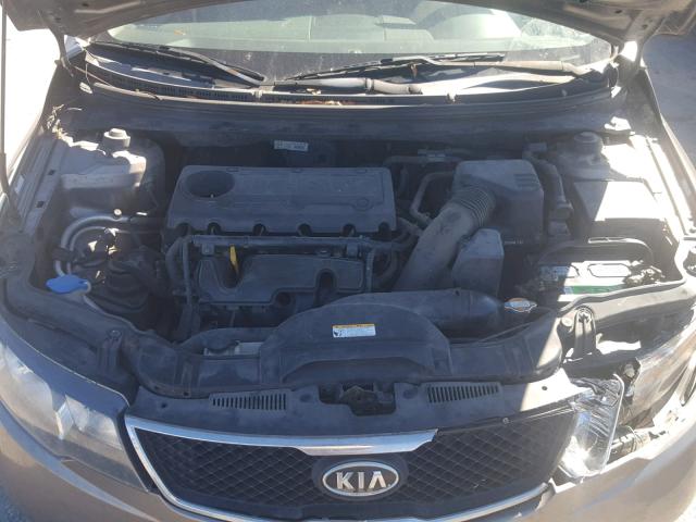 KNAFU4A21A5219086 - 2010 KIA FORTE EX GRAY photo 7