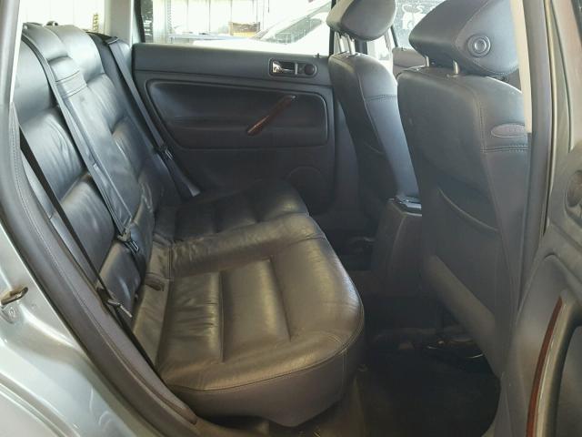 WVWWU63B05E105114 - 2005 VOLKSWAGEN PASSAT GLX 银色 照片 6