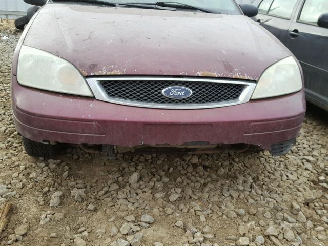 1FAFP31N27W265730 - 2007 FORD FOCUS ZX3 MAROON photo 9