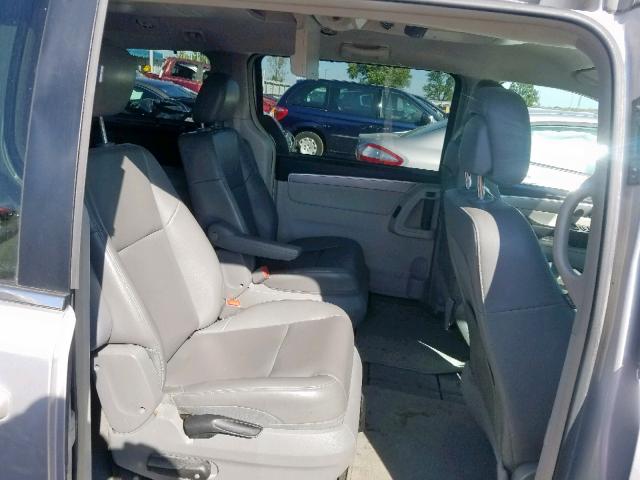 2C4RVABG0CR194225 - 2012 VOLKSWAGEN ROUTAN SE SILVER photo 6